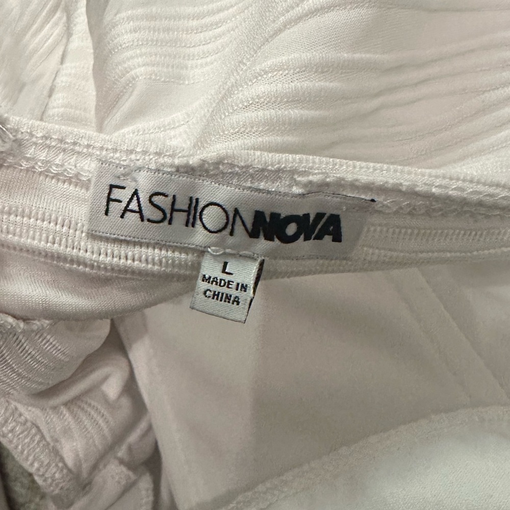 FashionNova White Corset Bodysuit Size M NWOT - Picture 8 of 9
